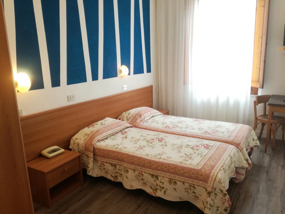 Hotel Prati Montecatini Terme Buitenkant foto